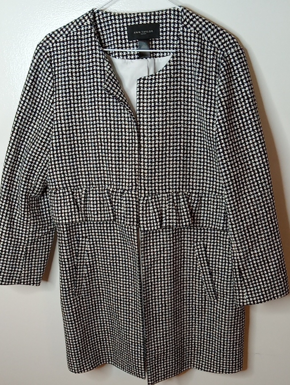 Ann Taylor Black and White Textured Long Sleeve Open Front Coat Coat